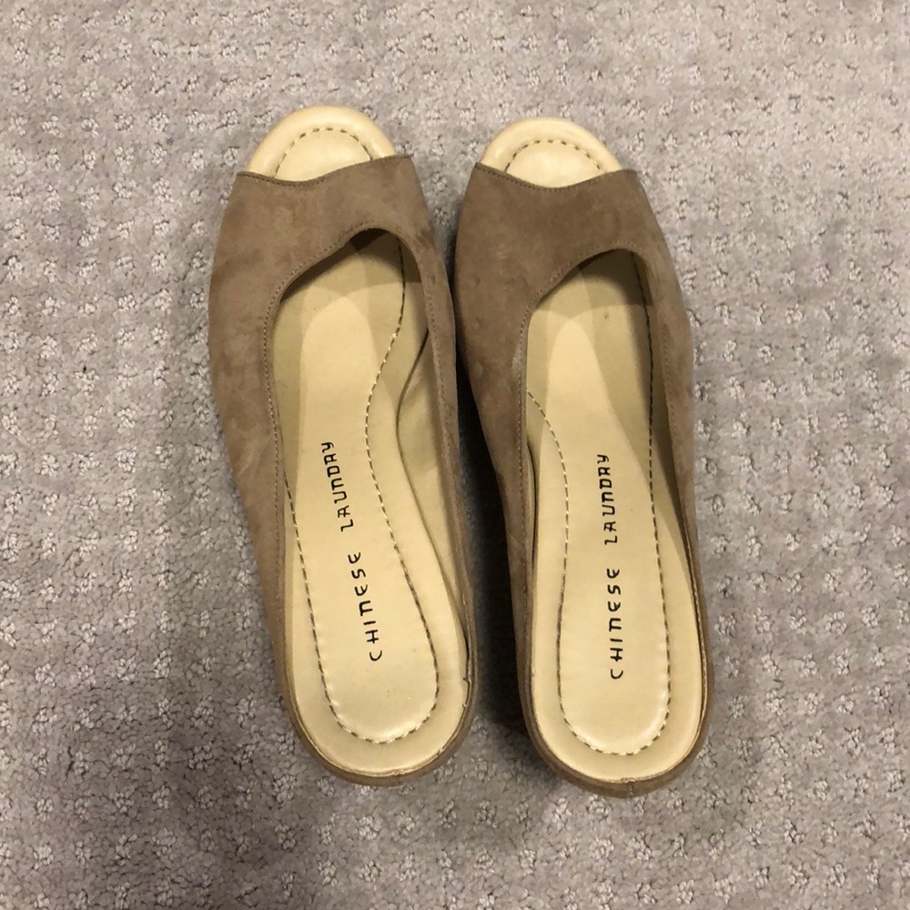 Cute Chinese Laundry Slip-on